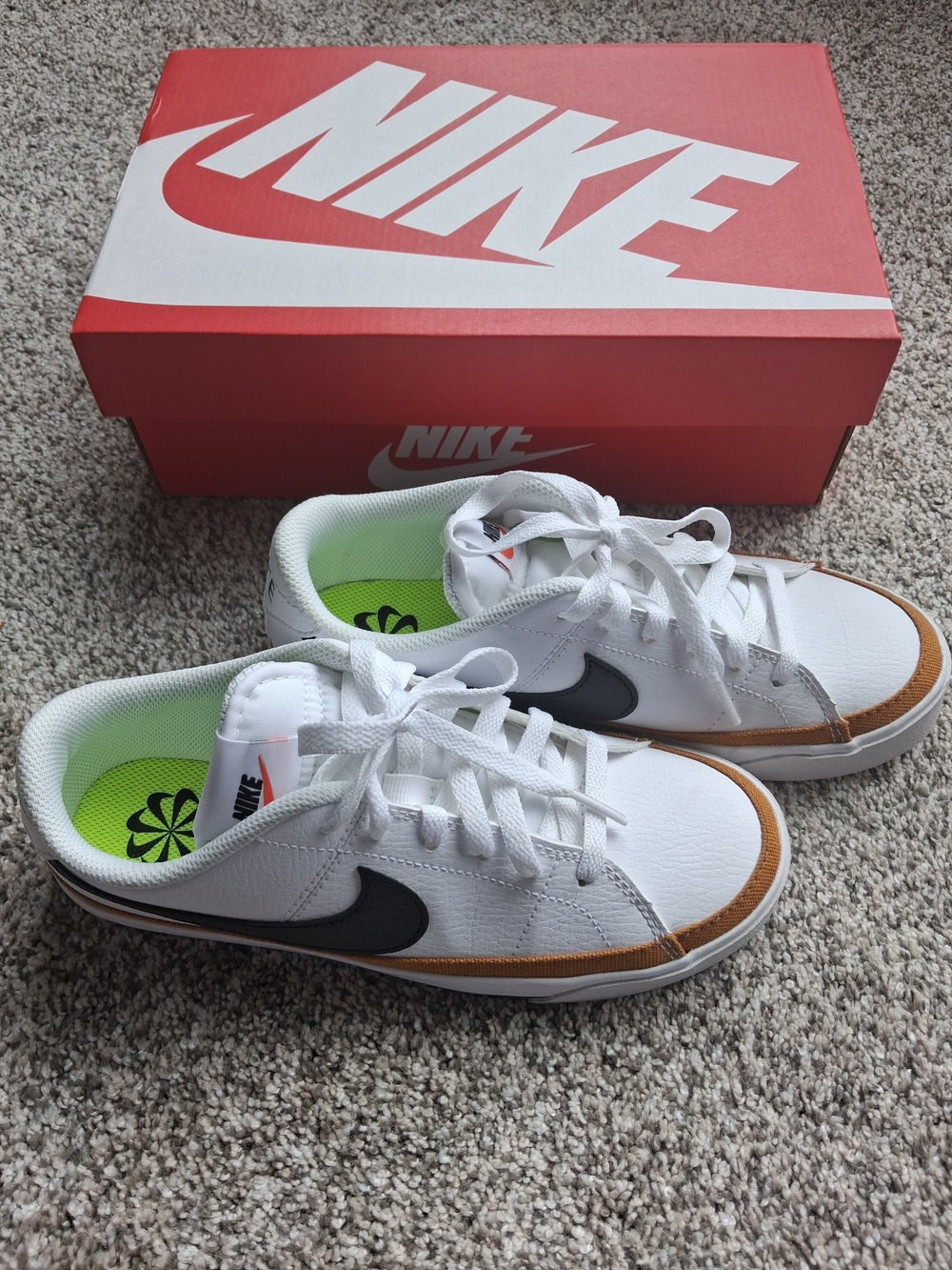 Nike Woman’s Court Legacy